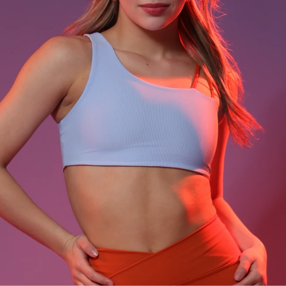 Tiger Friday May Reversible Crop in Villa🩵🧡